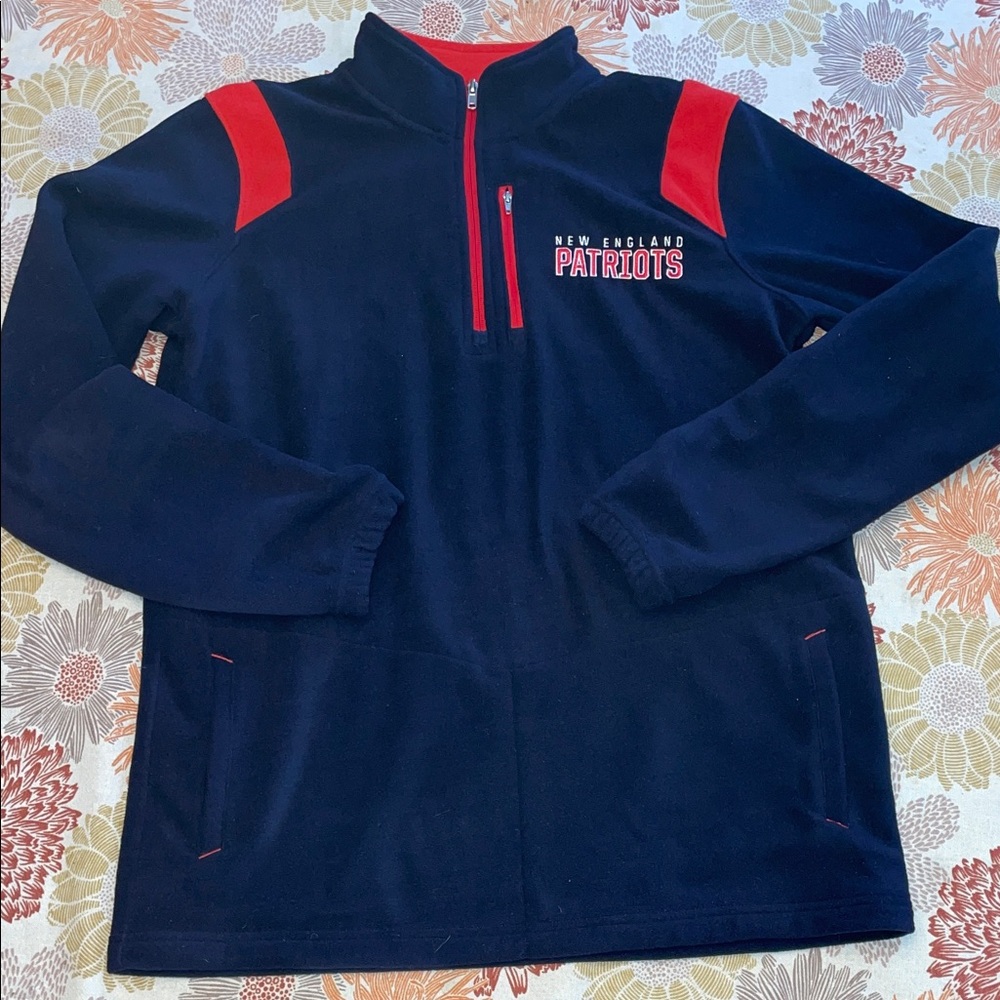 Official NFL Team Apparel New England Patriots youth L 1/4 zip fleece pullover!